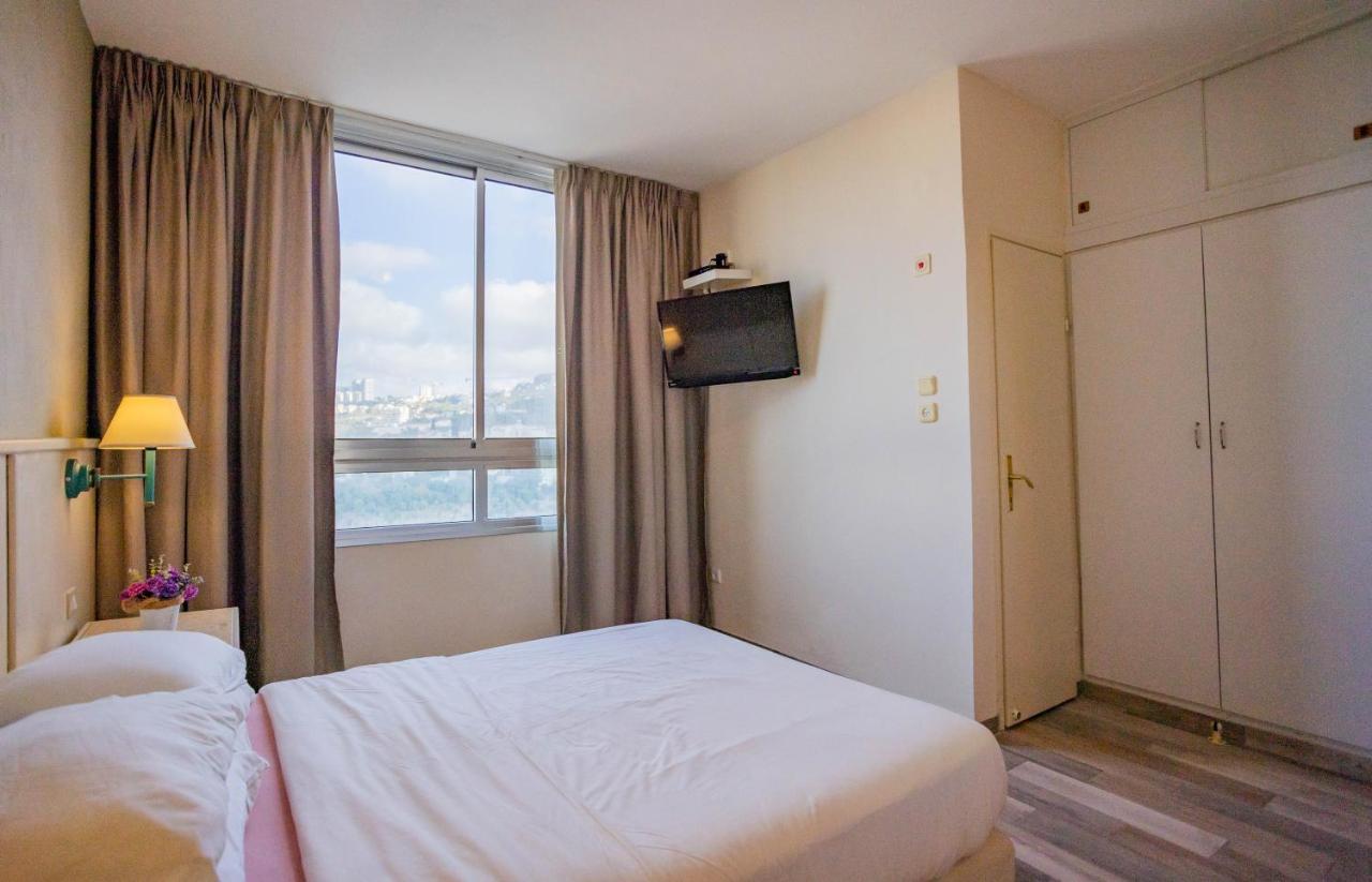 Marom Hotel Haifa Bagian luar foto