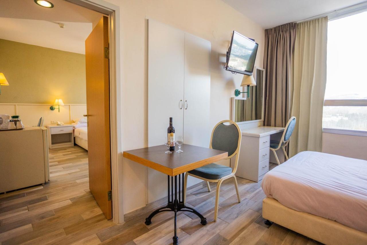 Marom Hotel Haifa Bagian luar foto