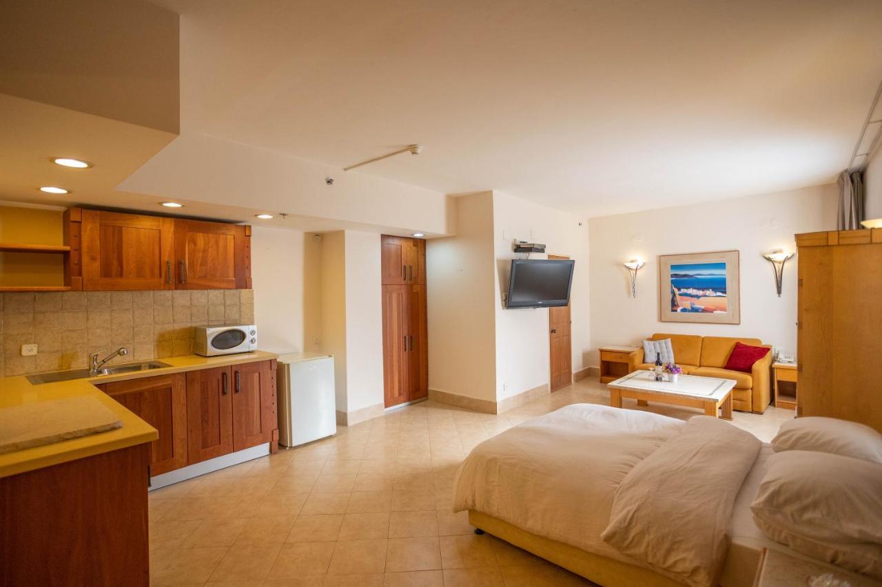Marom Hotel Haifa Bagian luar foto