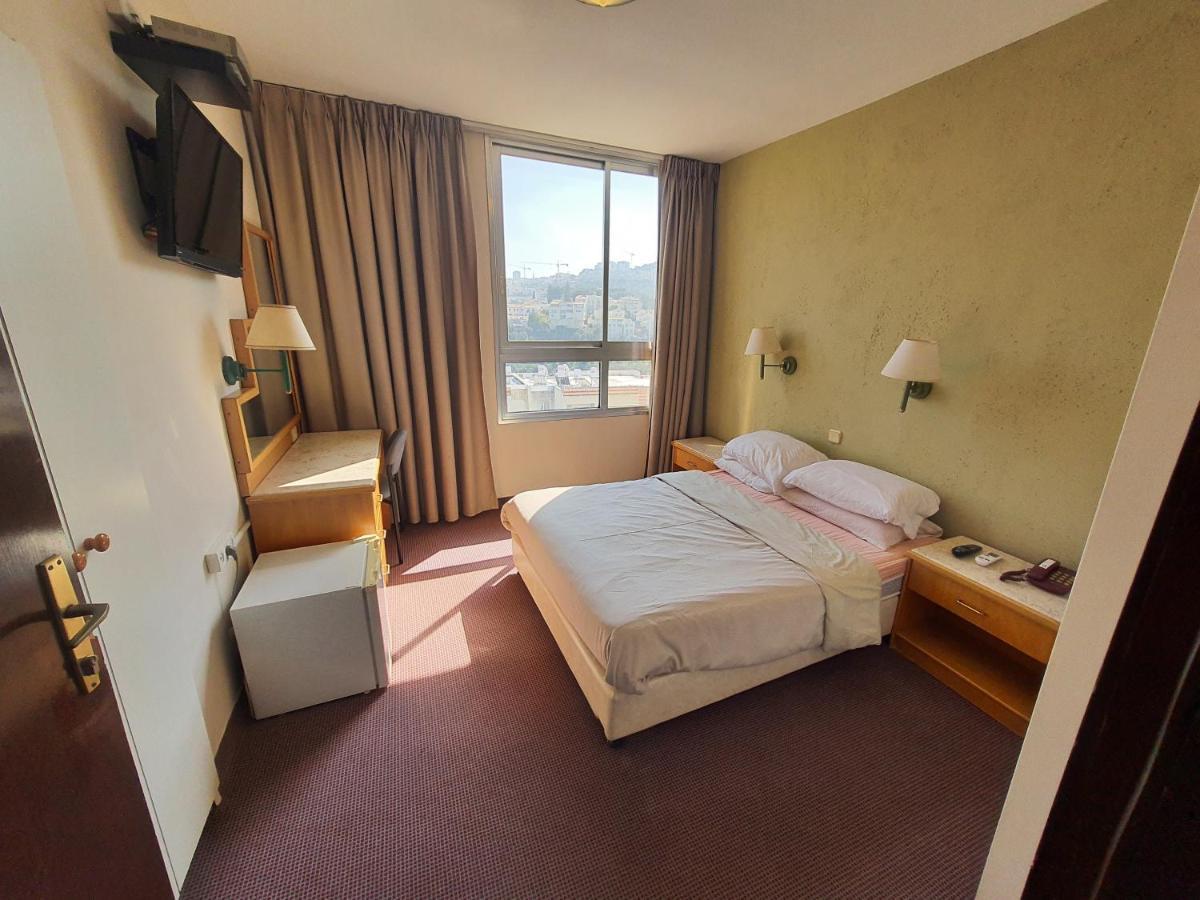Marom Hotel Haifa Bagian luar foto