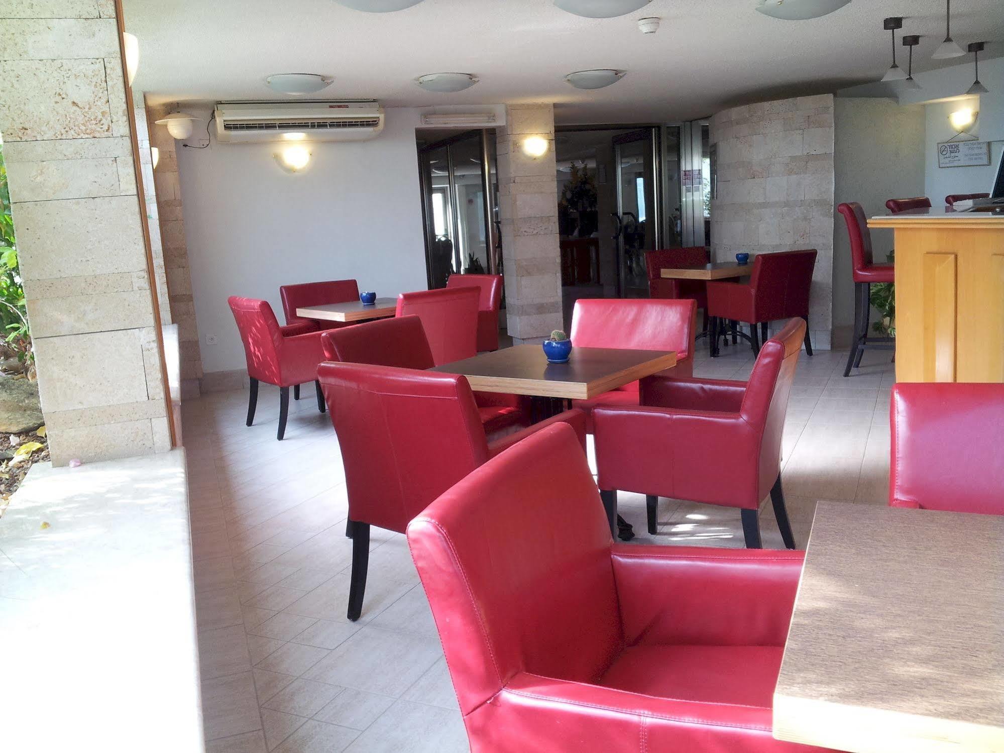 Marom Hotel Haifa Bagian luar foto