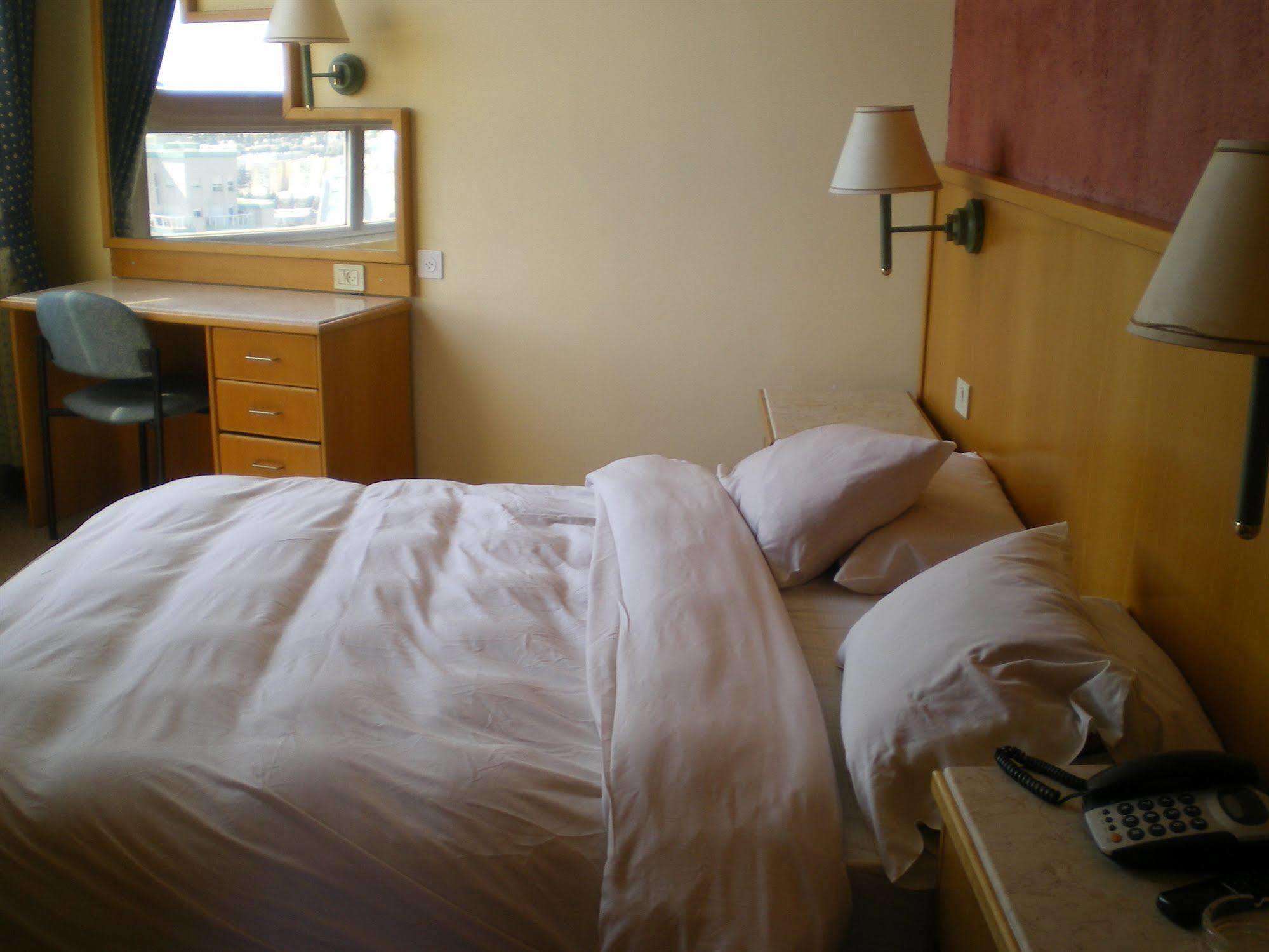 Marom Hotel Haifa Bagian luar foto